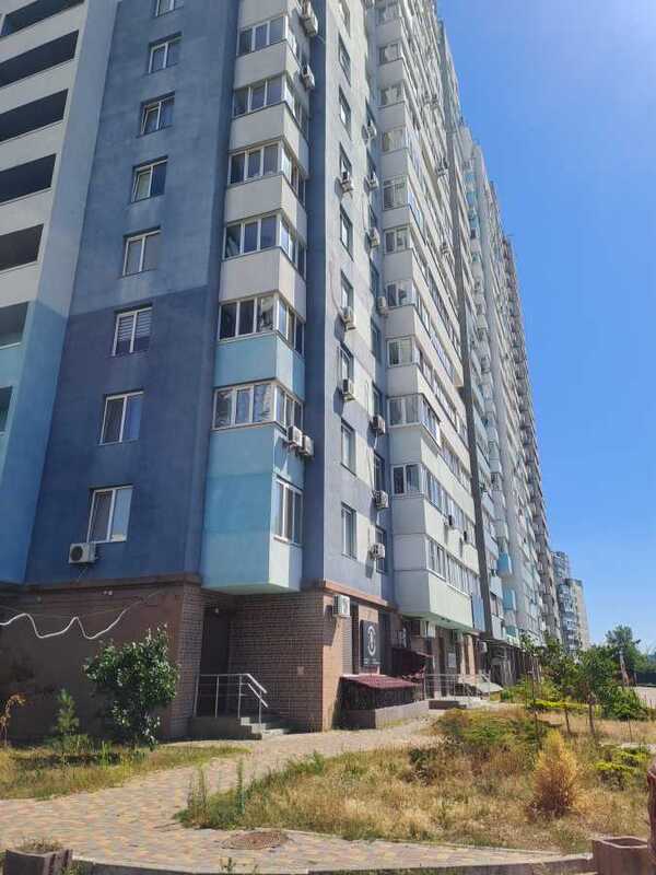 Продам 1-к квартиру Київ, Деснянський, вул. Теодора Драйзера, 40. 