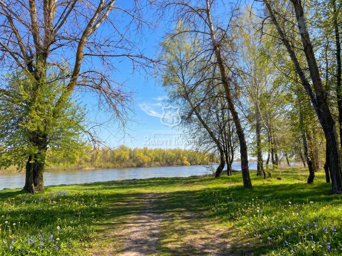 Продам  ділянку під житлову забудову Вишгородський, Жукин, Київська . 