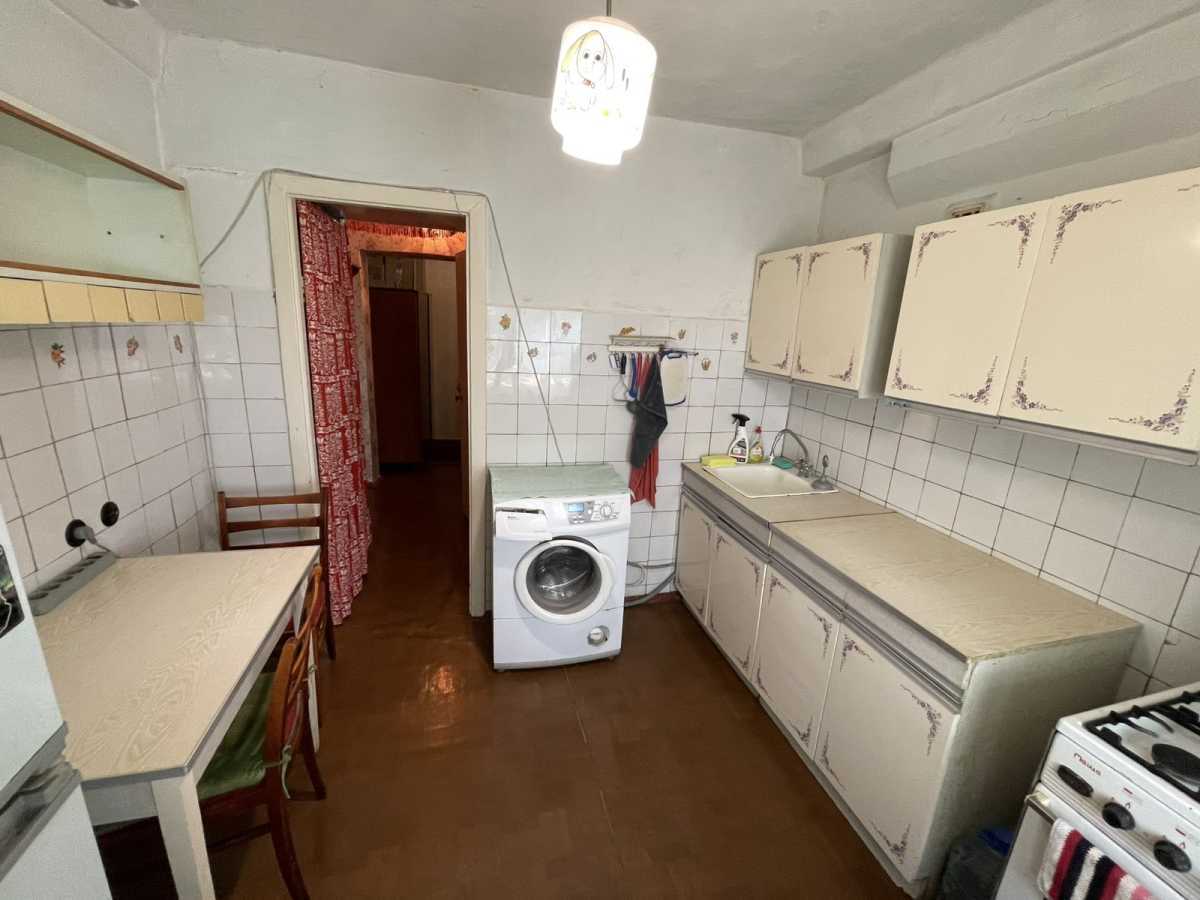 Продам 1-к квартиру Київ, Солом`янський, вул. Волгоградська, 5. 