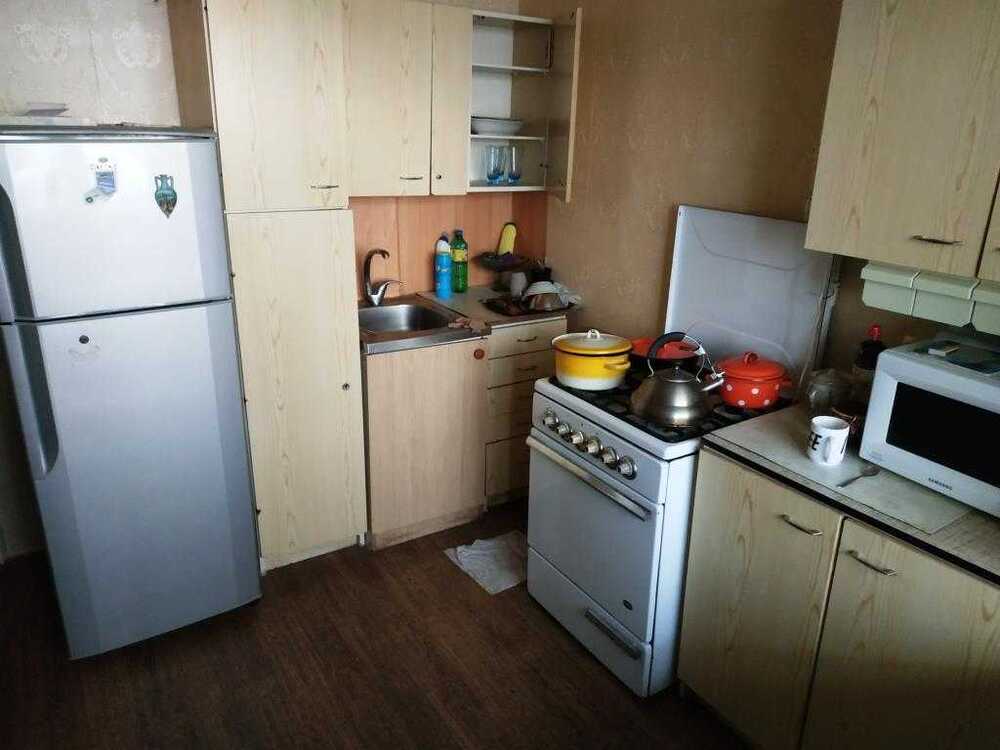 Продам 1-к квартиру Київ, Оболонський, просп. Героїв Сталінграду, 17а. 
