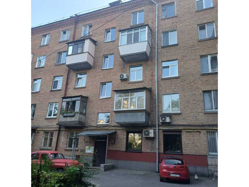 Продам 2-к квартиру Київ, Шевченківський, вул. Загорівська, 36. 