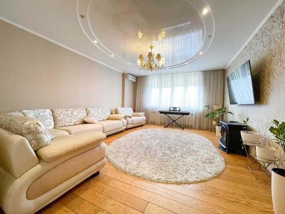 Продам 4-к квартиру Київ, Дарницький, вул. Срібнокільська, 22. 