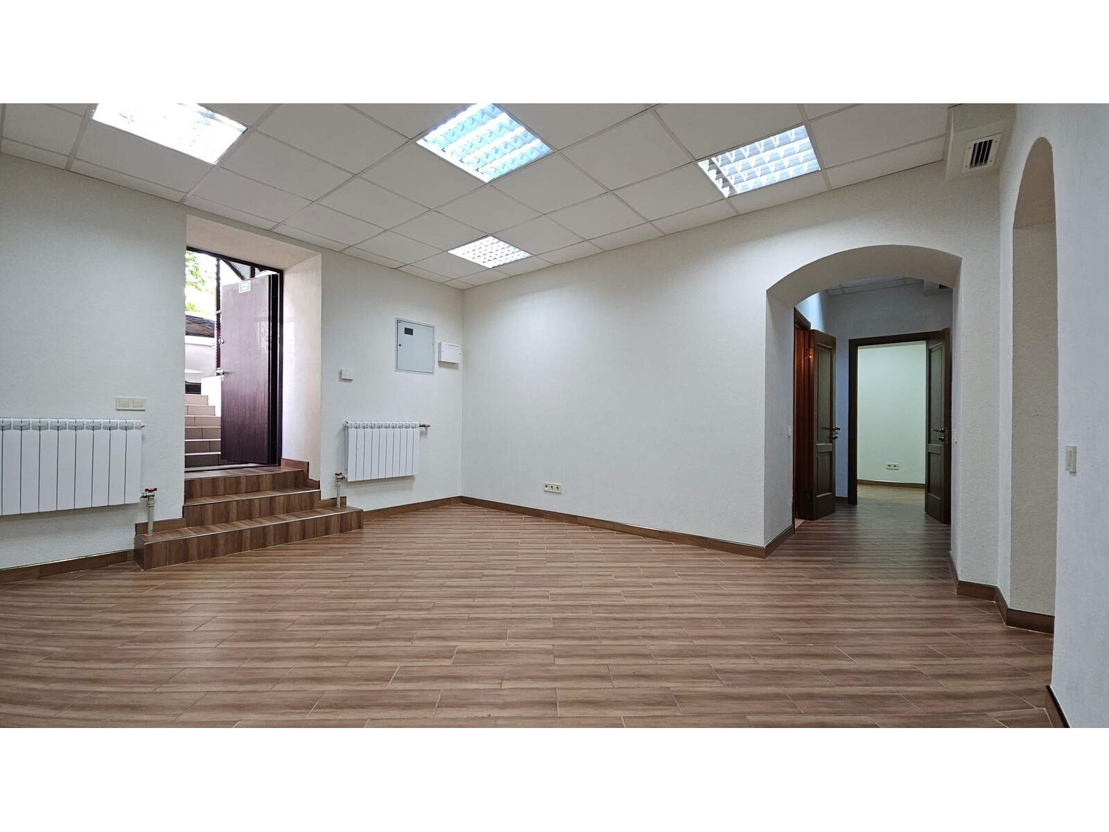 Продам приміщення 103 м², в центрі, Золоті Ворота!