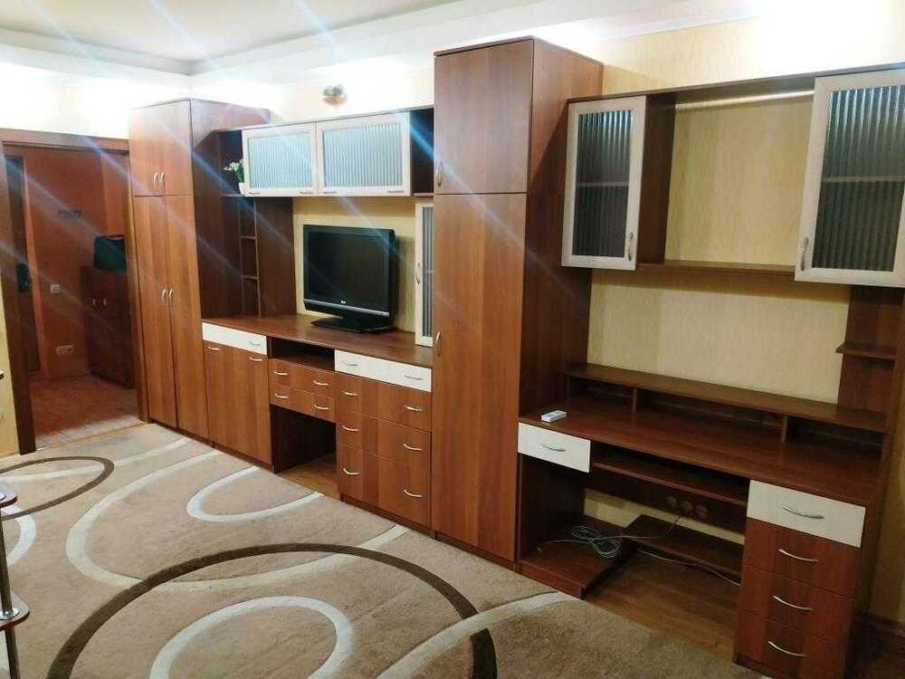 Здам довгостроково 1-к квартиру Київ, Деснянський, вул. Миколи Лаврухіна, 5. 