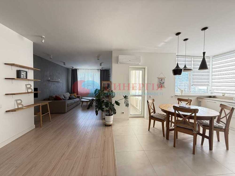 Продам 3-к квартиру Київ, Шевченківський, вул. Мельникова, 51Б. 