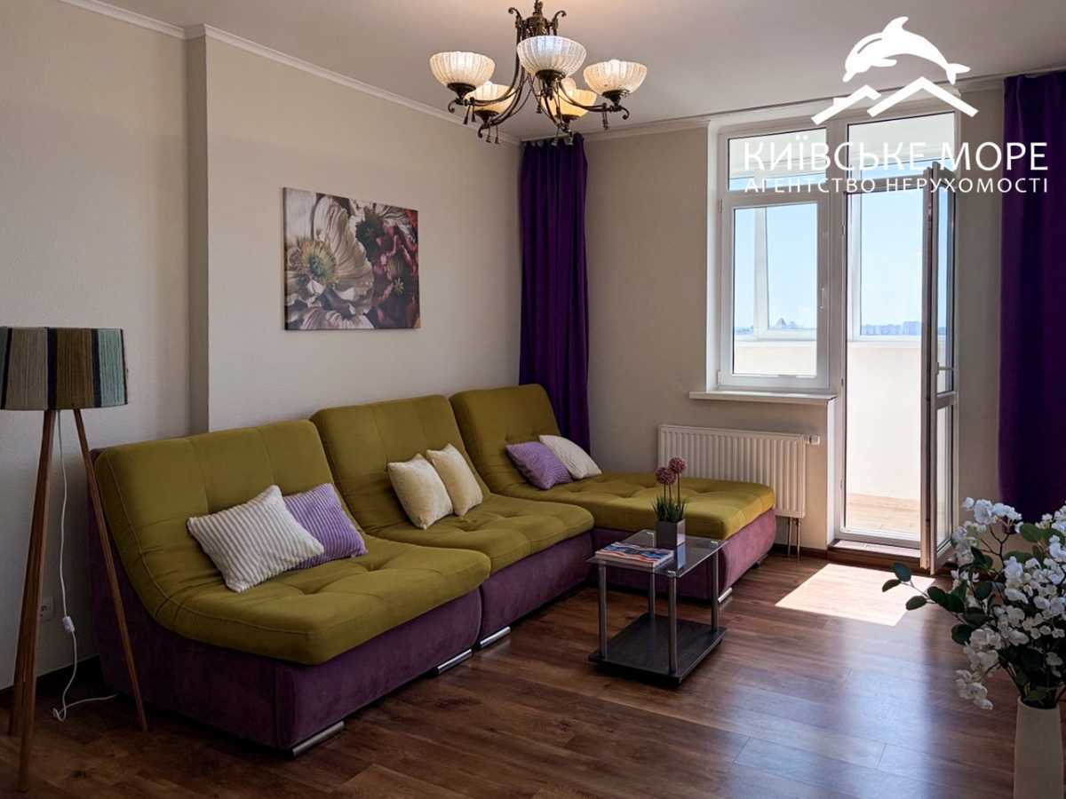 Продам 2-к квартиру Київ, Дніпровський, вул. Воскресенська, 14Д. 