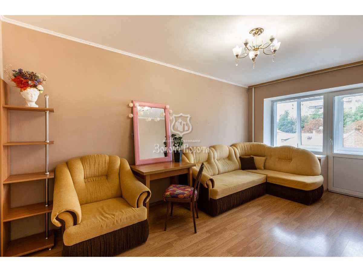 Продам 2-к квартиру Київ, Печерський, узвіз Кловський, 12а. 