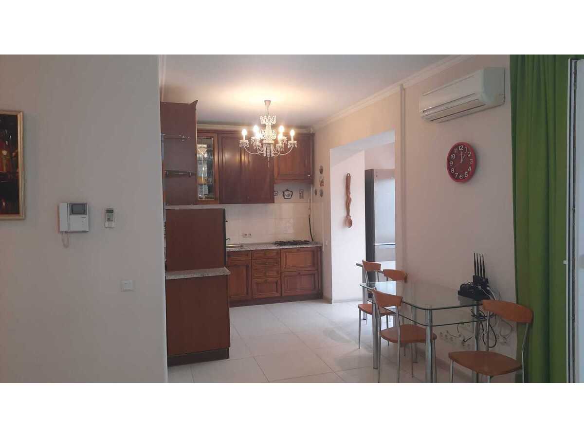 Продам 2-к квартиру Київ, Печерський, узвіз Печерський, 8. 