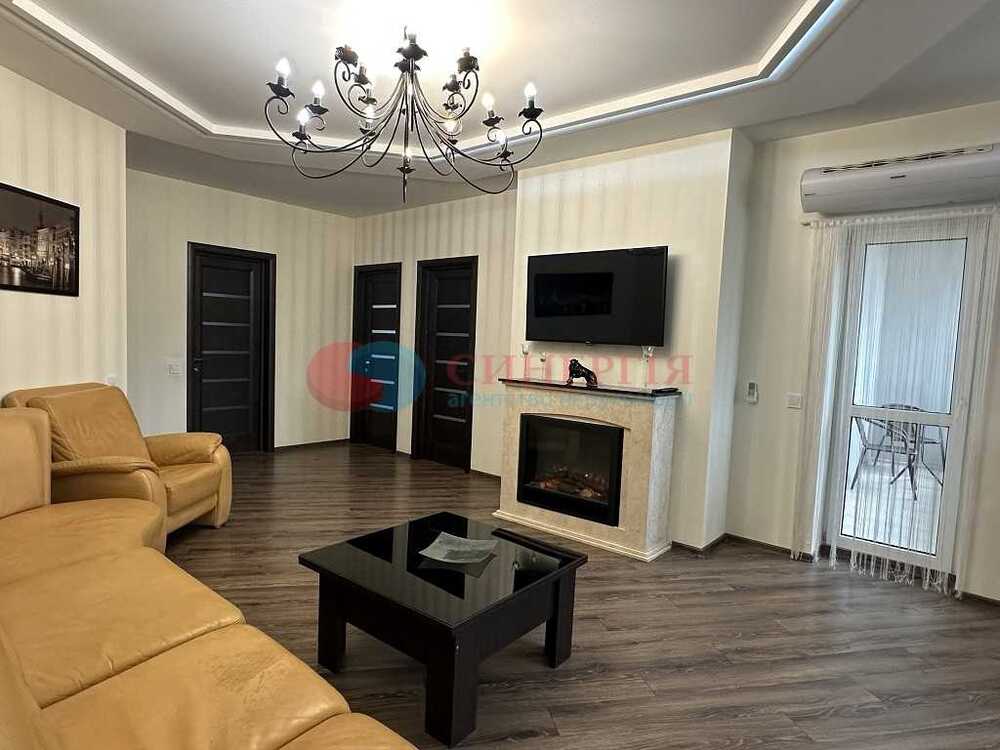 Здам довгостроково 4-к квартиру Київ, Шевченківський, вул. Мельникова, 51Б. 