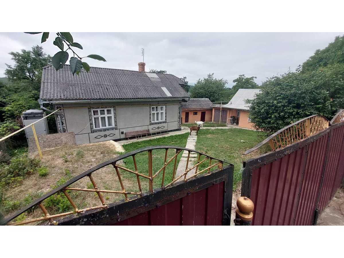Продам 3-к дім Кіцманський, Суховерхів, про.Лісовий, 15. 