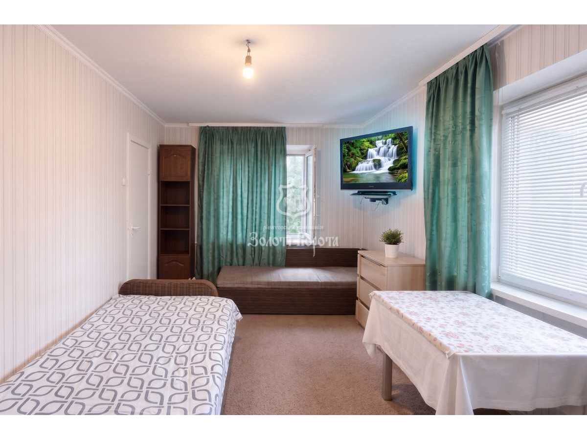 Продам 1-к квартиру Київ, Деснянський, вул. Кубанської України , 29а. 