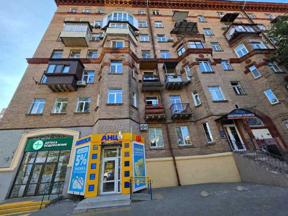 Продам 2-к квартиру Київ, Шевченківський, вул. Деревлянська, 12/42. 