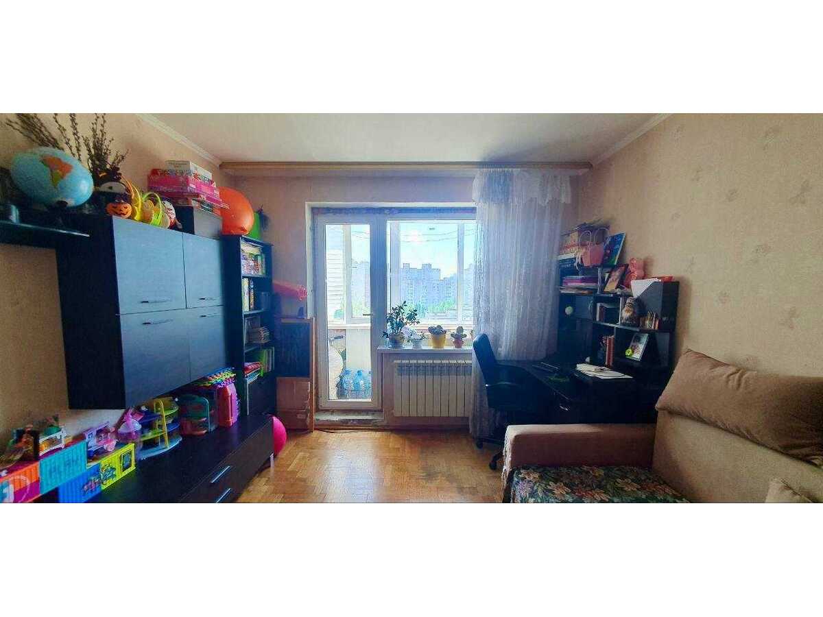 Продам 2-к квартиру Київ, Деснянський, вул. Оноре де Бальзака, 79. 