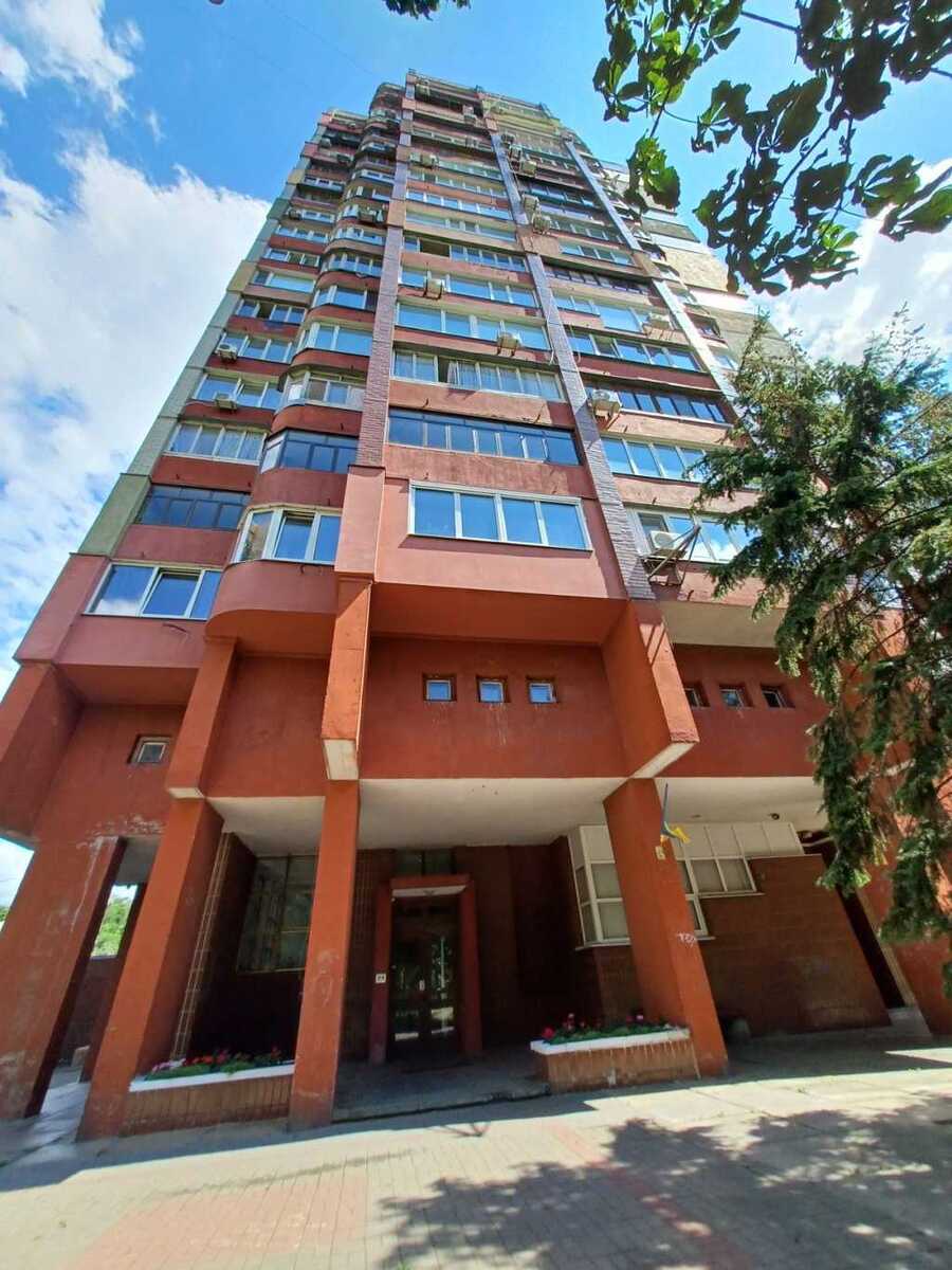 Продам 3-к квартиру Київ, Печерський, вул. Старонаводницька, 8а. 