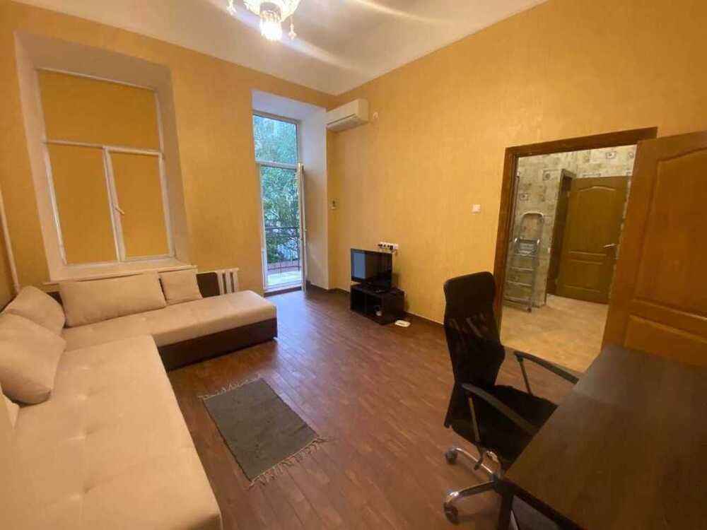 Здам довгостроково 1-к квартиру Київ, Печерський, вул. Басейна, 12. 
