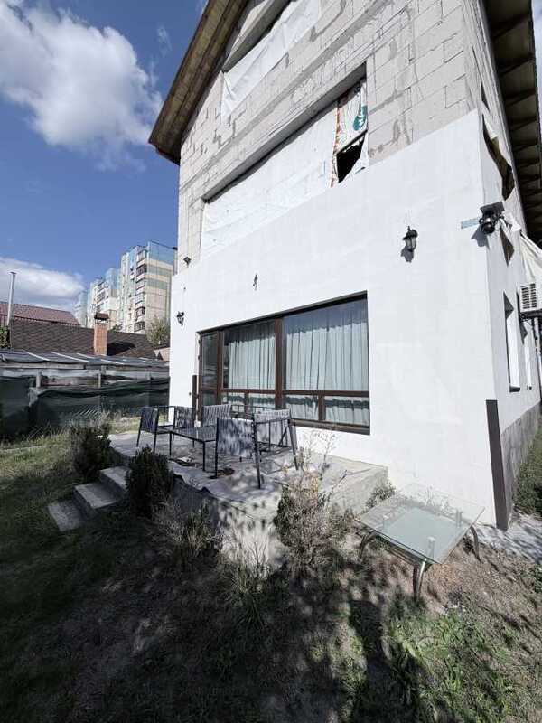 Продам 3-к дім Київ, Деснянський, просп. Броварський, 47а. 