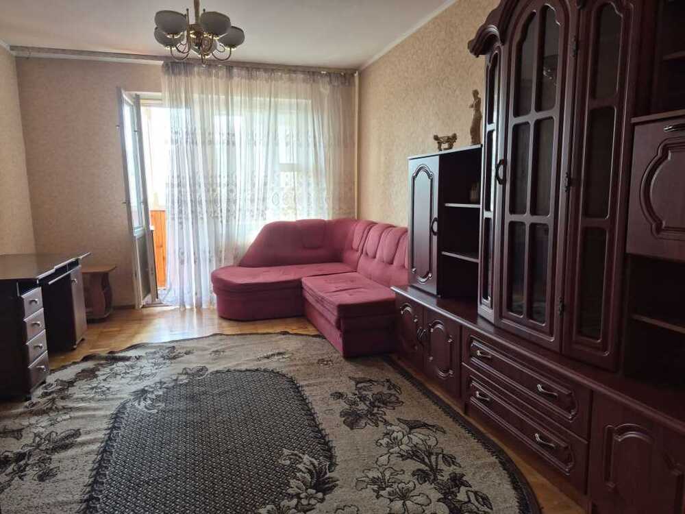 Здам довгостроково 3-к квартиру Київ, Деснянський, вул. Теодора Драйзера, 9Г. 