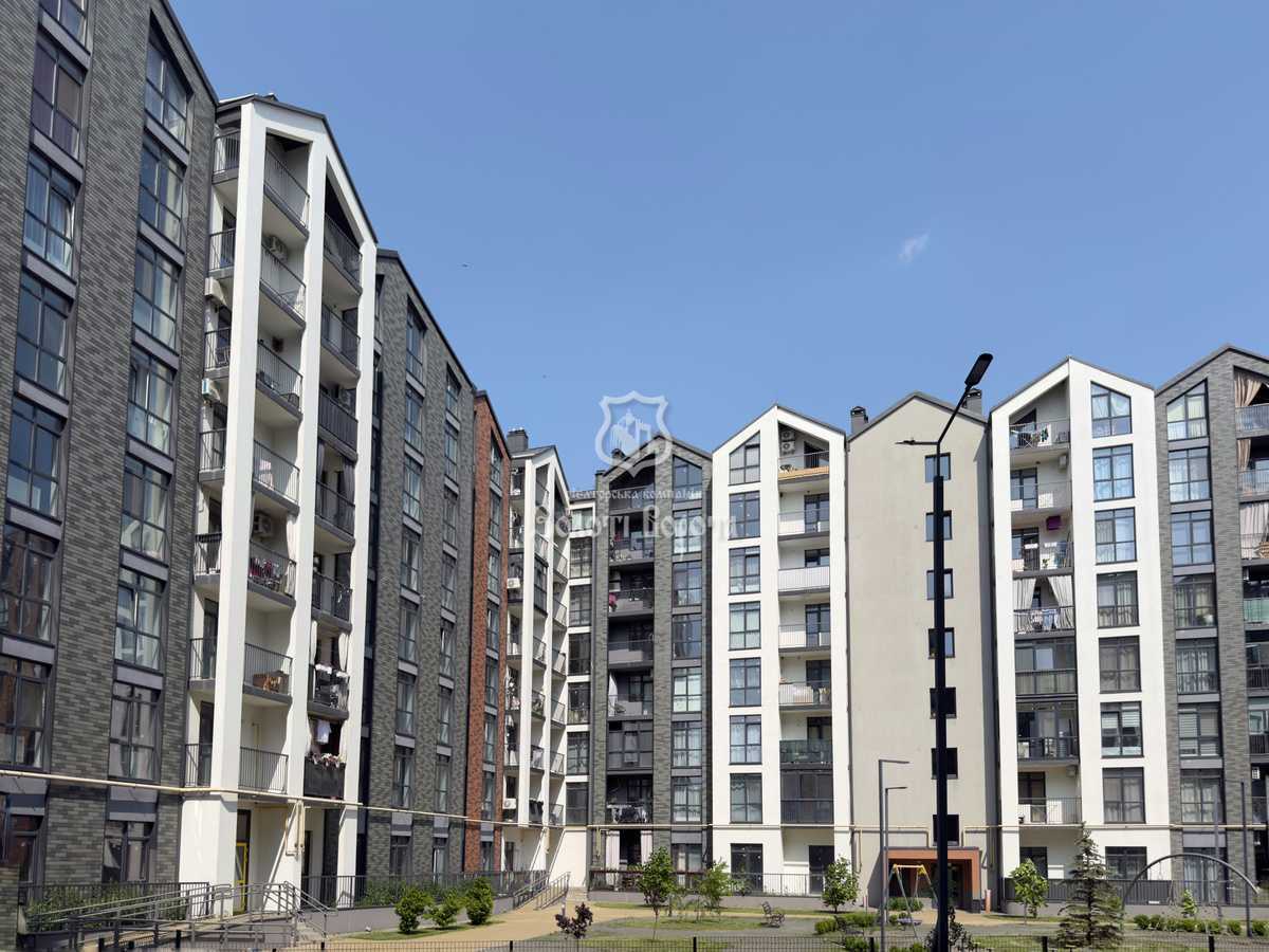 Продам 1-к квартиру Броварський, Бровари, Героїв Крут, 18. 