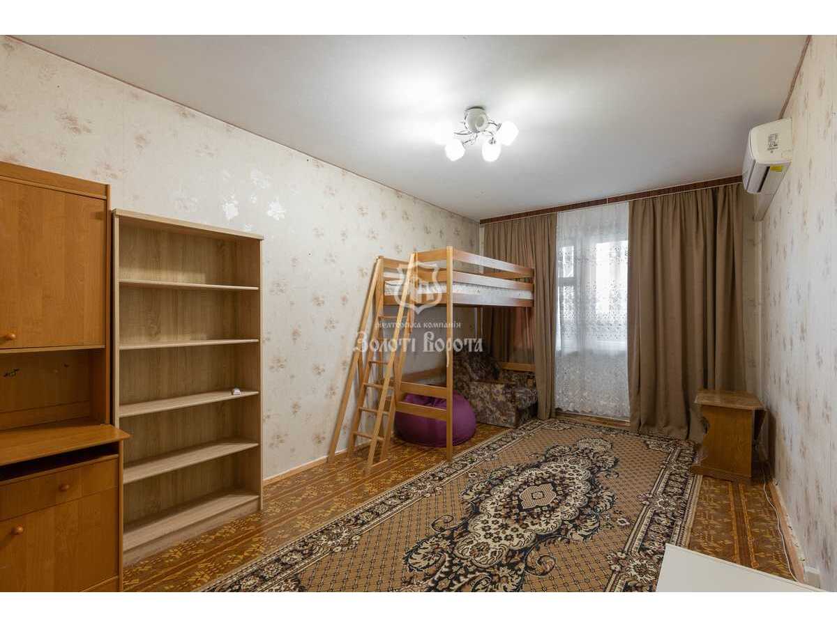 Продам 2-к квартиру Київ, Святошинський, вул. Клавдіївська, 23/15. 
