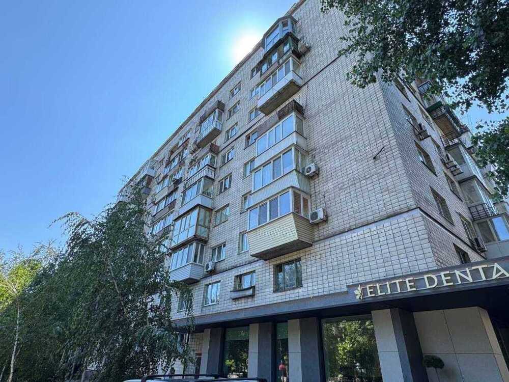Здам довгостроково 2-к квартиру Київ, Печерський, вул. Лаврська, 4. 