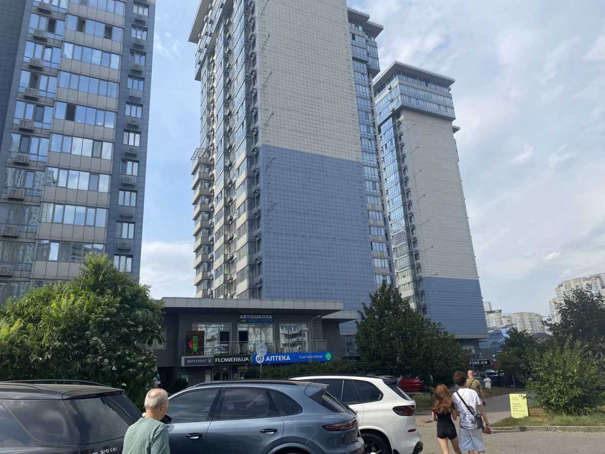 Здам довгостроково  офісне приміщення Київ, Дарницький, наб. Дніпровська, 14. 