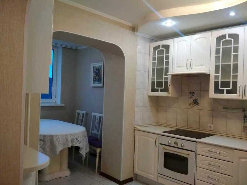 Продам 3-к квартиру Київ, Оболонський, вул. Богатирська, 6/1. 