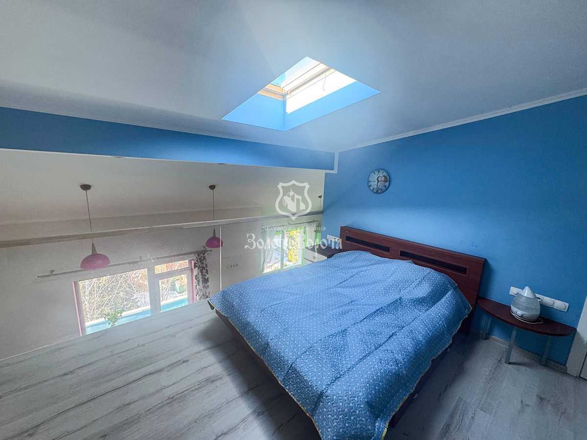 Продам 2-к квартиру Фастівський, Гатне, Тополева , 4. 