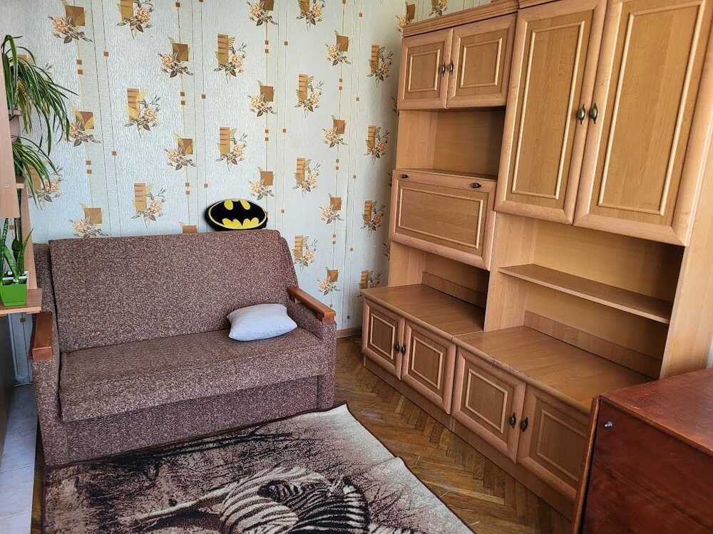 Продам 1-к квартиру Броварський, Бровари, незалежності, 2а. 