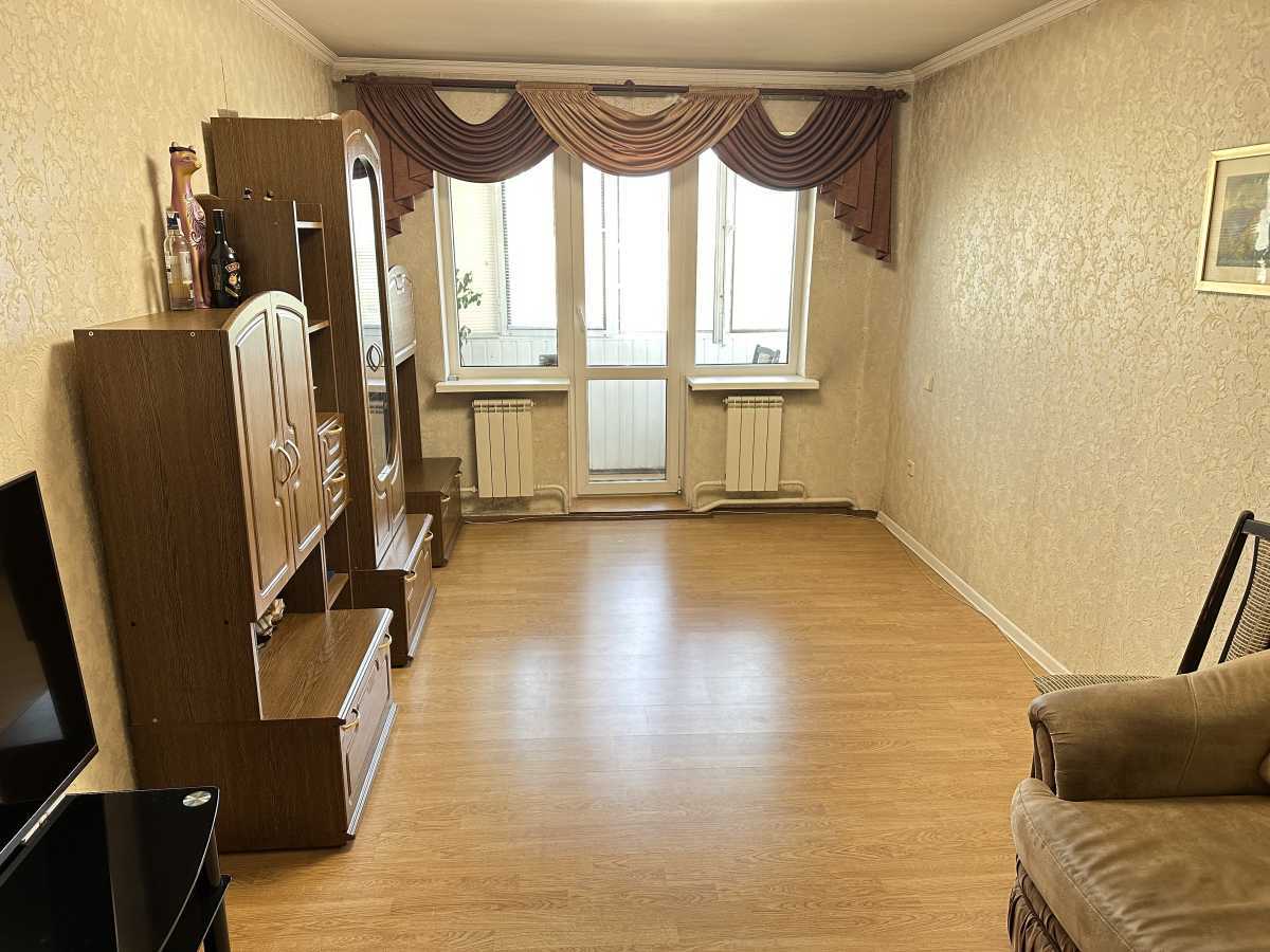 Продам 3-к квартиру Київ, Шевченківський, вул. Борщагівська, 4. 