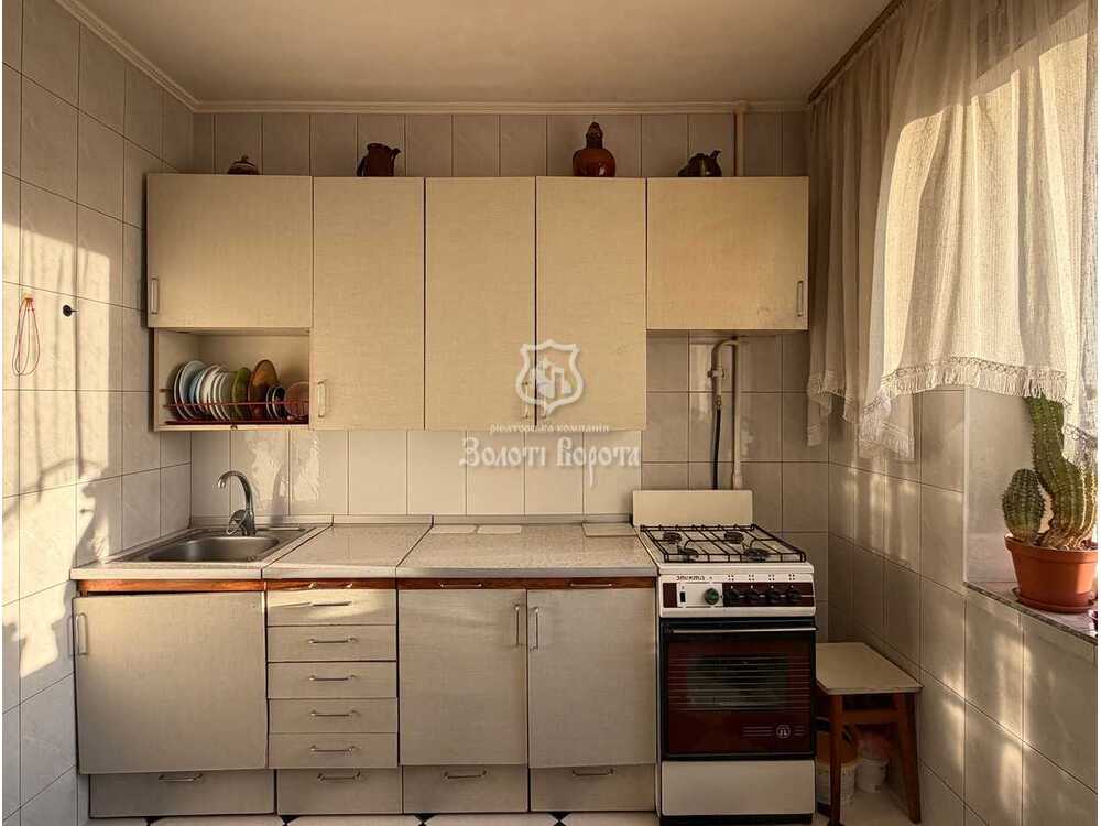 Продам 2-к квартиру Київ, Деснянський, просп. Володимира Маяковського, 25. 