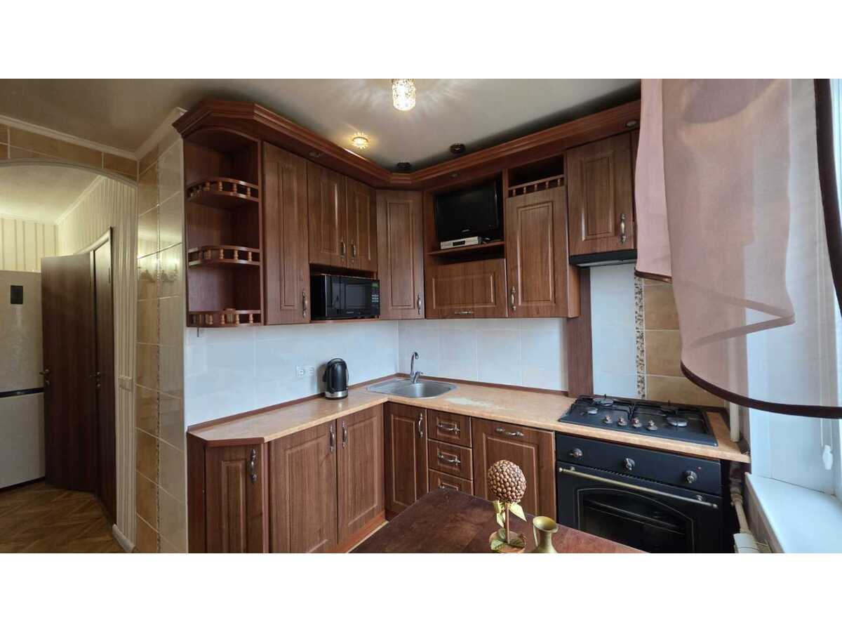 Продам 3-к квартиру Київ, Святошинський, просп. Леся Курбаса, 12Б. 