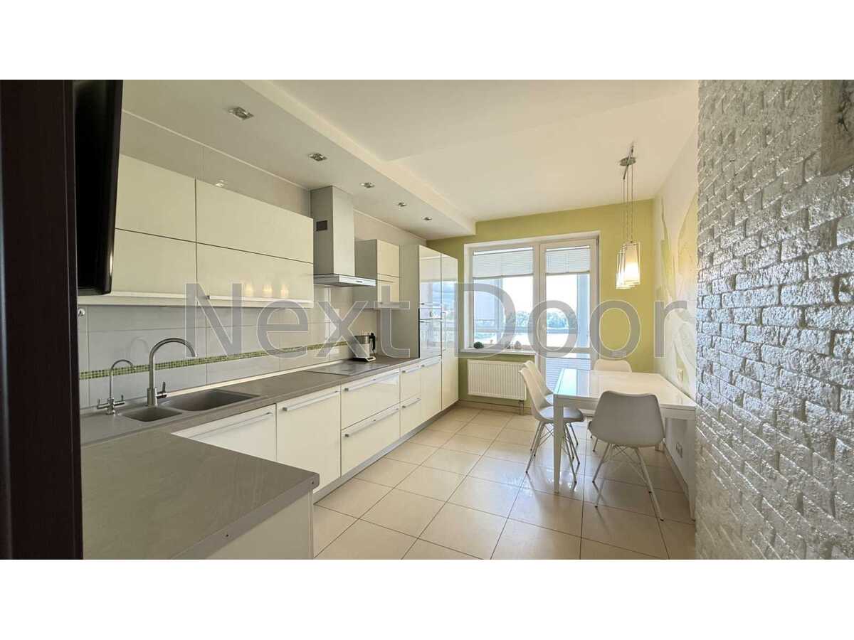 Продам 3-к квартиру Київ, Оболонський, вул. Йорданська, 1. 