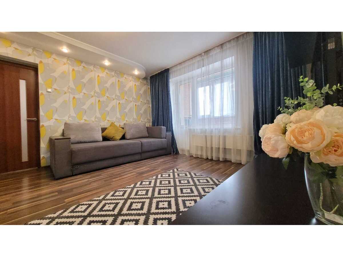Продам 3-к квартиру Київ, Дніпровський, наб. Дніпровська, 13. 