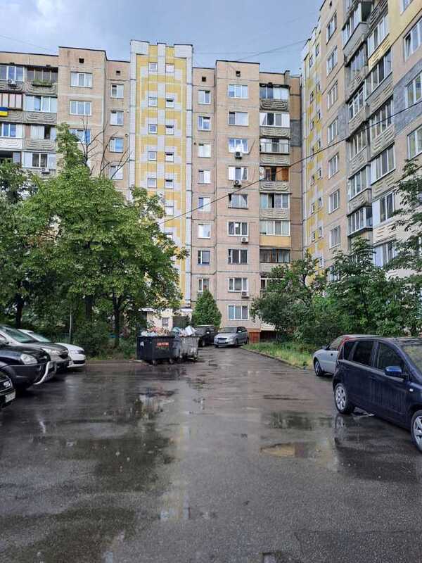 Продам 2-к квартиру Київ, Деснянський, вул. Теодора Драйзера, 10. 