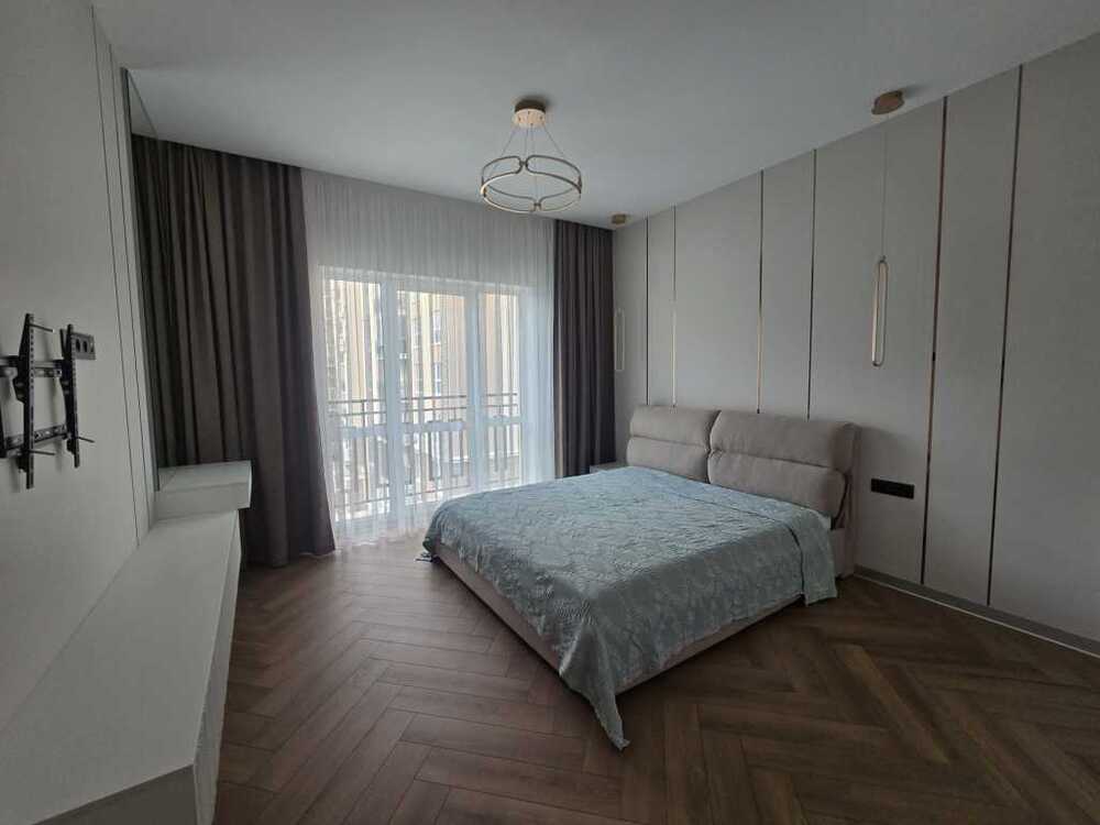 Продам 2-к квартиру Київ, Голосіївський, вул. Метрологічна, 31. 