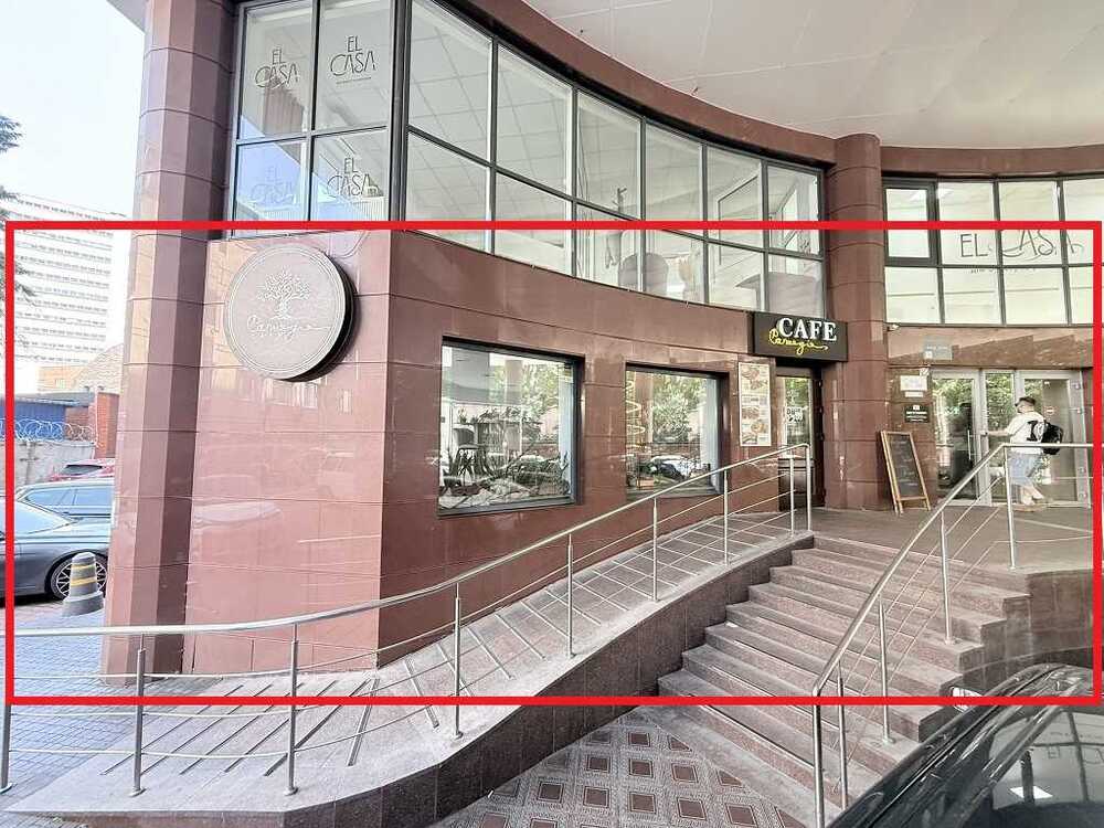 Продам  торгову площу Київ, Печерський, узвіз Кловський, 7А. 