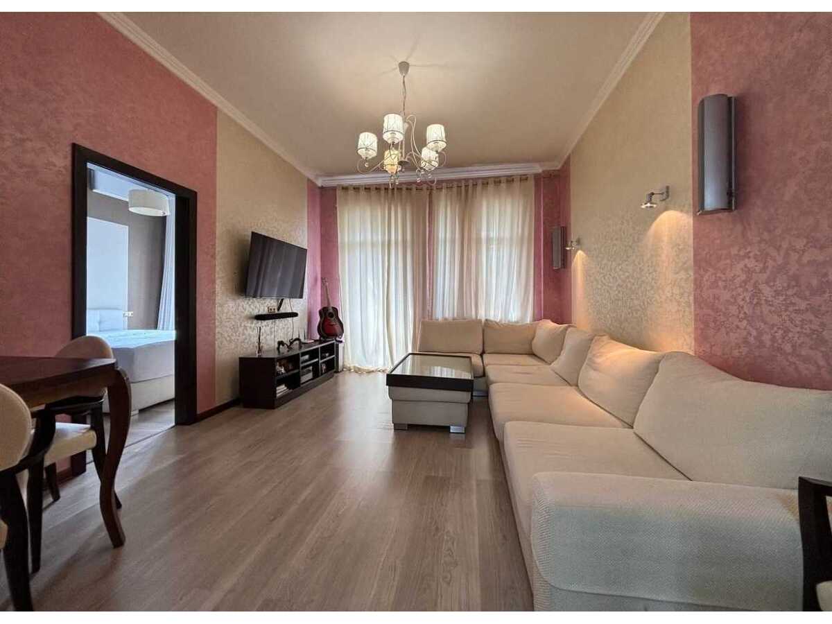 Продам 2-к квартиру Київ, Голосіївський, вул. Велика Васильківська, 84. 