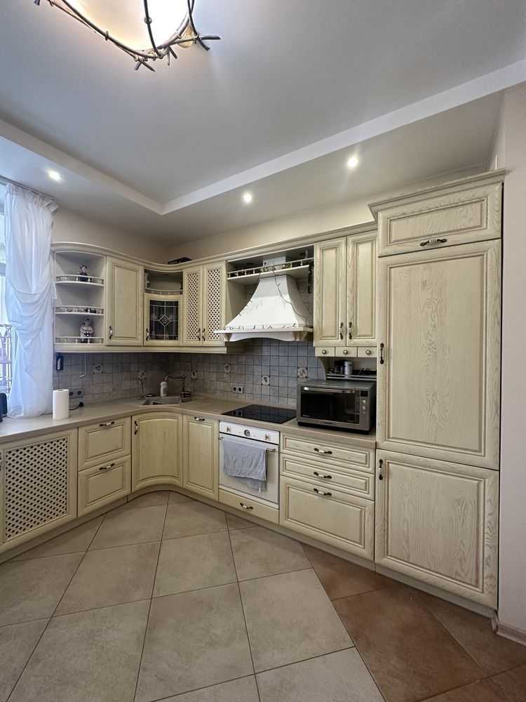 Продам 3-к квартиру Київ, Оболонський, просп. Героїв Сталінграду, 26а. 