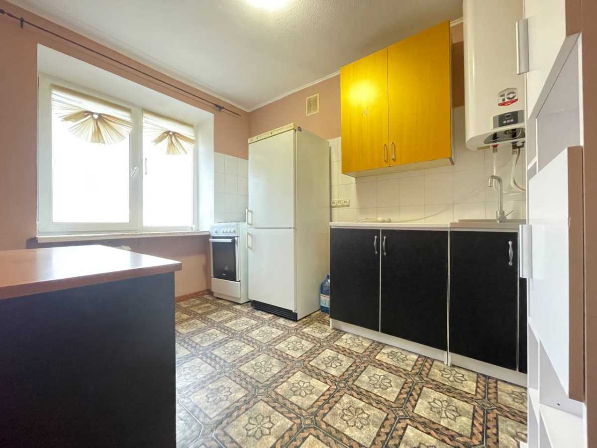 Продам 2-к квартиру Київ, Оболонський, просп. Героїв Сталінграду, 11. 