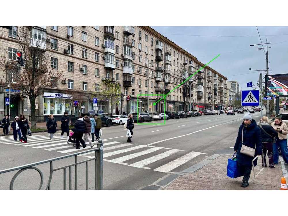 Здам довгостроково  торгову площу Київ, Печерський, вул. Велика Васильківська, 132. 