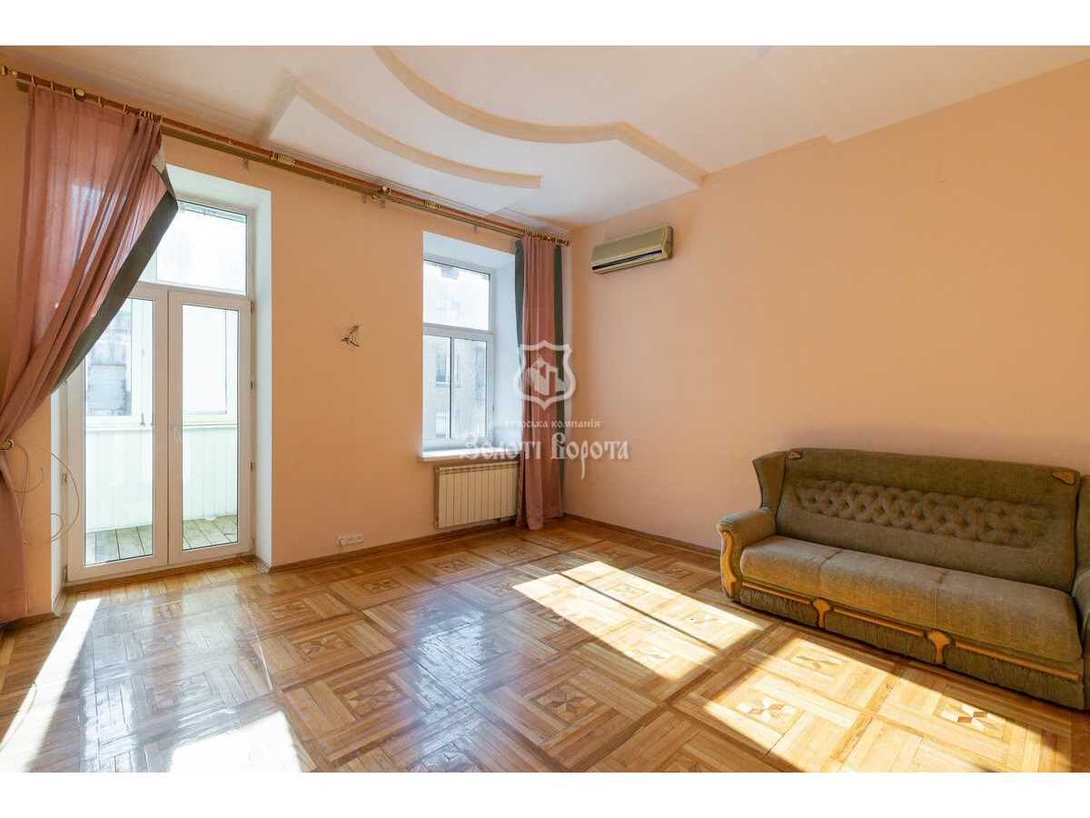 Продам 3-к квартиру Київ, Шевченківський, вул. Олеся Гончара, 90/92. 