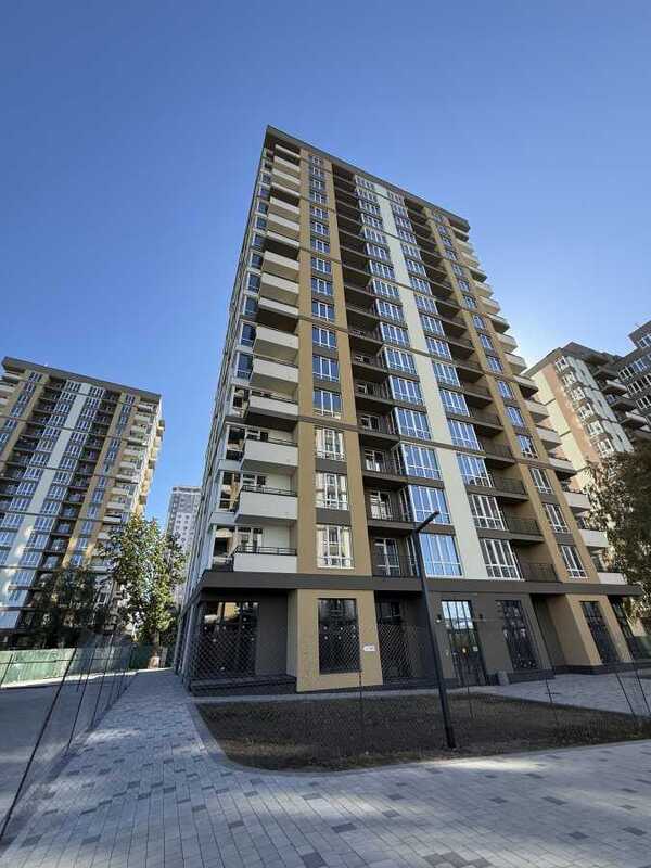 Продам 1-к квартиру Броварський, Бровари, Симоненка, 40. 