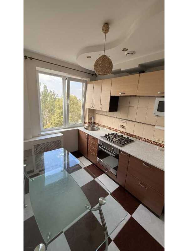 Продам 3-к квартиру Дніпро, Індустріальний, Проспект Слобожанський, 19. 