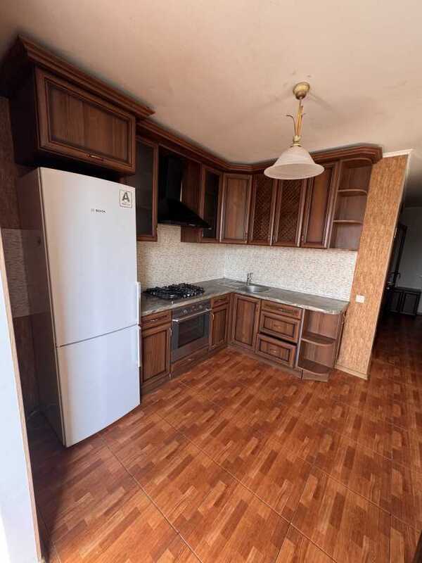 Продам 1-к квартиру Бучанський, Софіївська Борщагівка, Боголюбова, 14. 