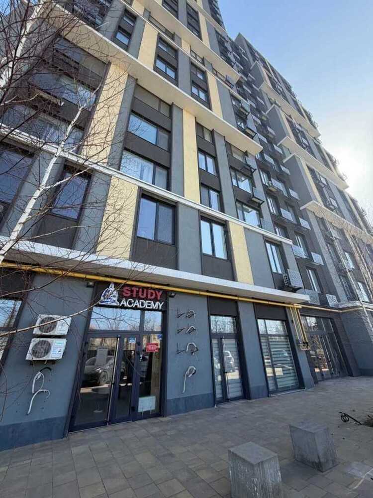 Продам  приміщення вільного призначення Бучанський, Вишневе, Паркова, 40. 