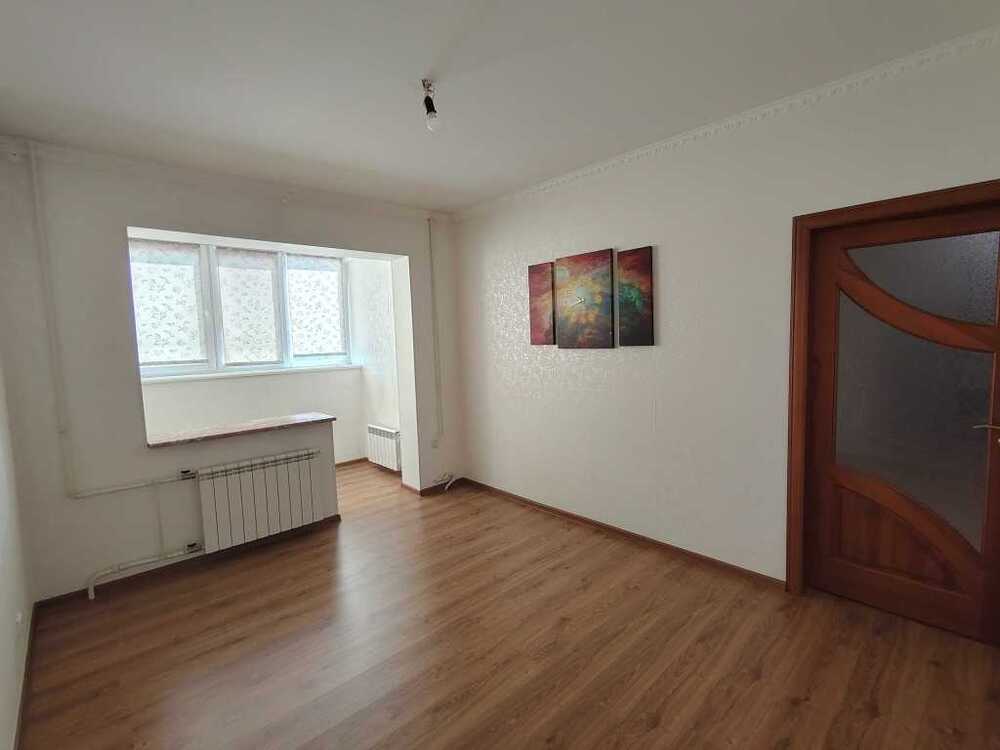 Продам 3-к квартиру Київ, Оболонський, вул. Озерна, 18. 
