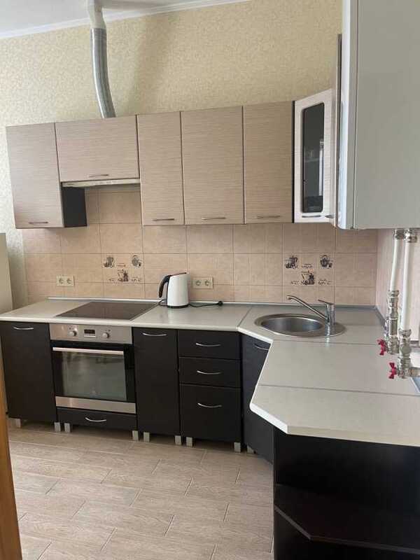 Продам 2-к квартиру Броварський, Рожівка, Свободи, 41а. 