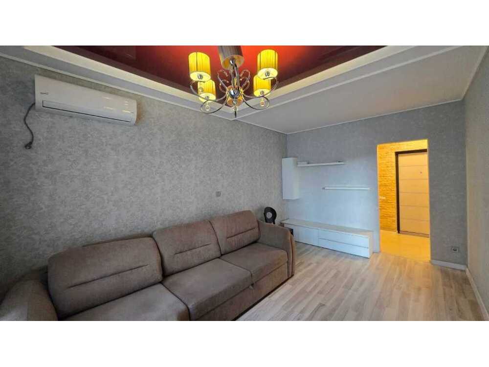 Продам 1-к квартиру Обухівський, Васильків, Декабристів, 151. 
