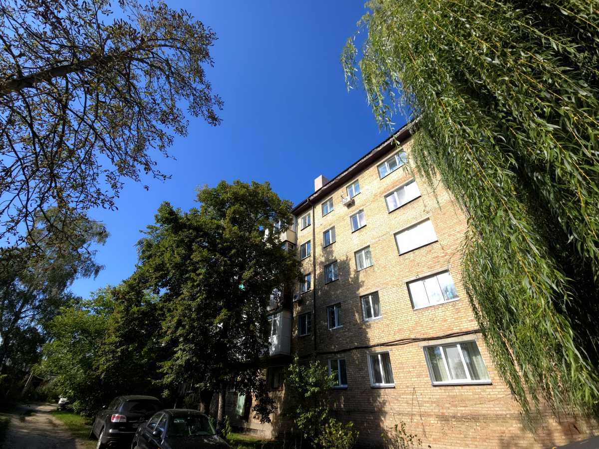 Продам 2-к квартиру Бучанський, Ірпінь, пров.П.Мирного, 1а. 
