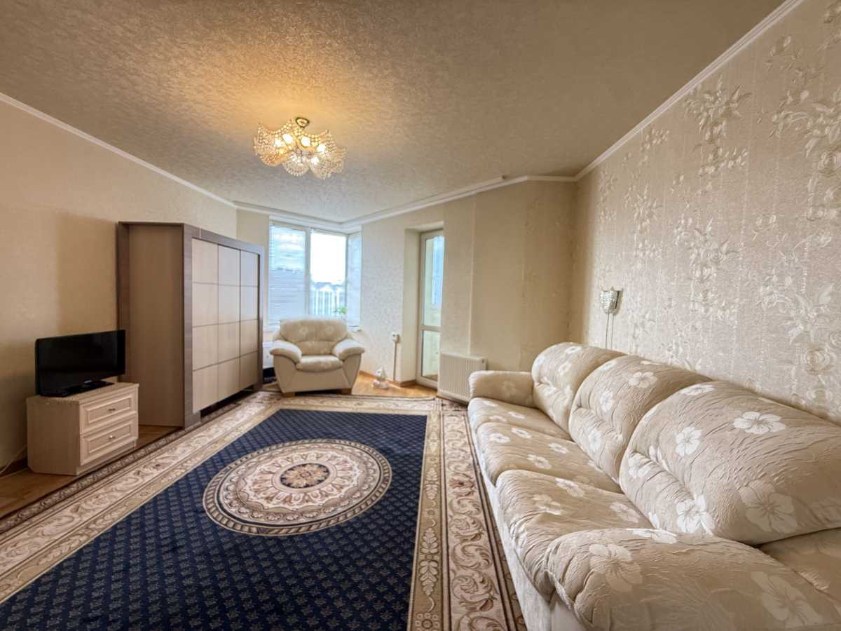 Продам 1-к квартиру Бучанський, Святопетрівське, Теплична, 38. 